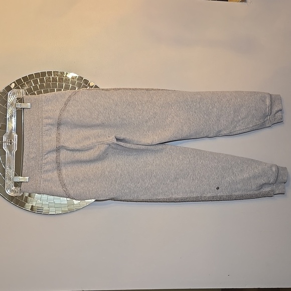Lululemon Scuba Sherpa Stripe Heathered Core Light Grey Joggers NWOT - Picture 9 of 14